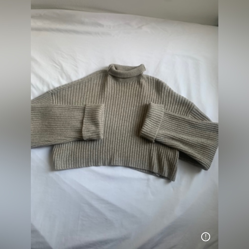 Zara cropped sweatshirt